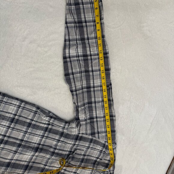 Eddie Bauer Men's Flannel Shirt - Picture 7 of 8